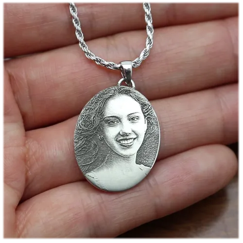 B&B 3D Photo Oval Pendant