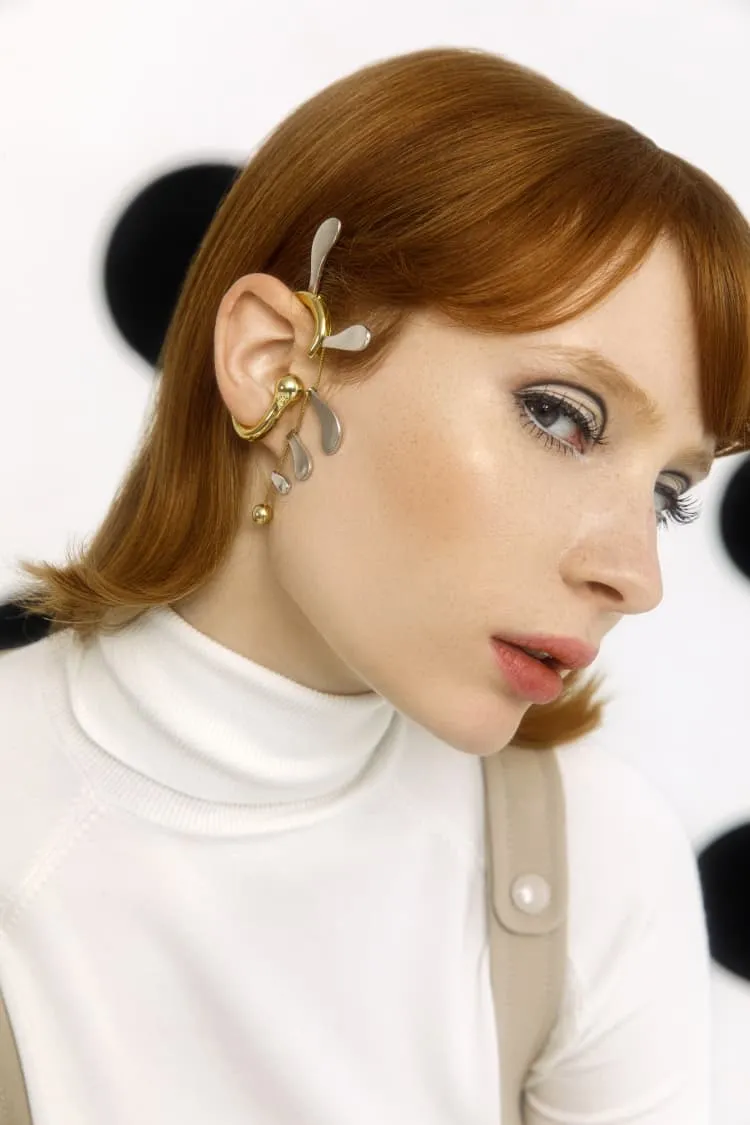 Drop ear-cuff with daisy petals