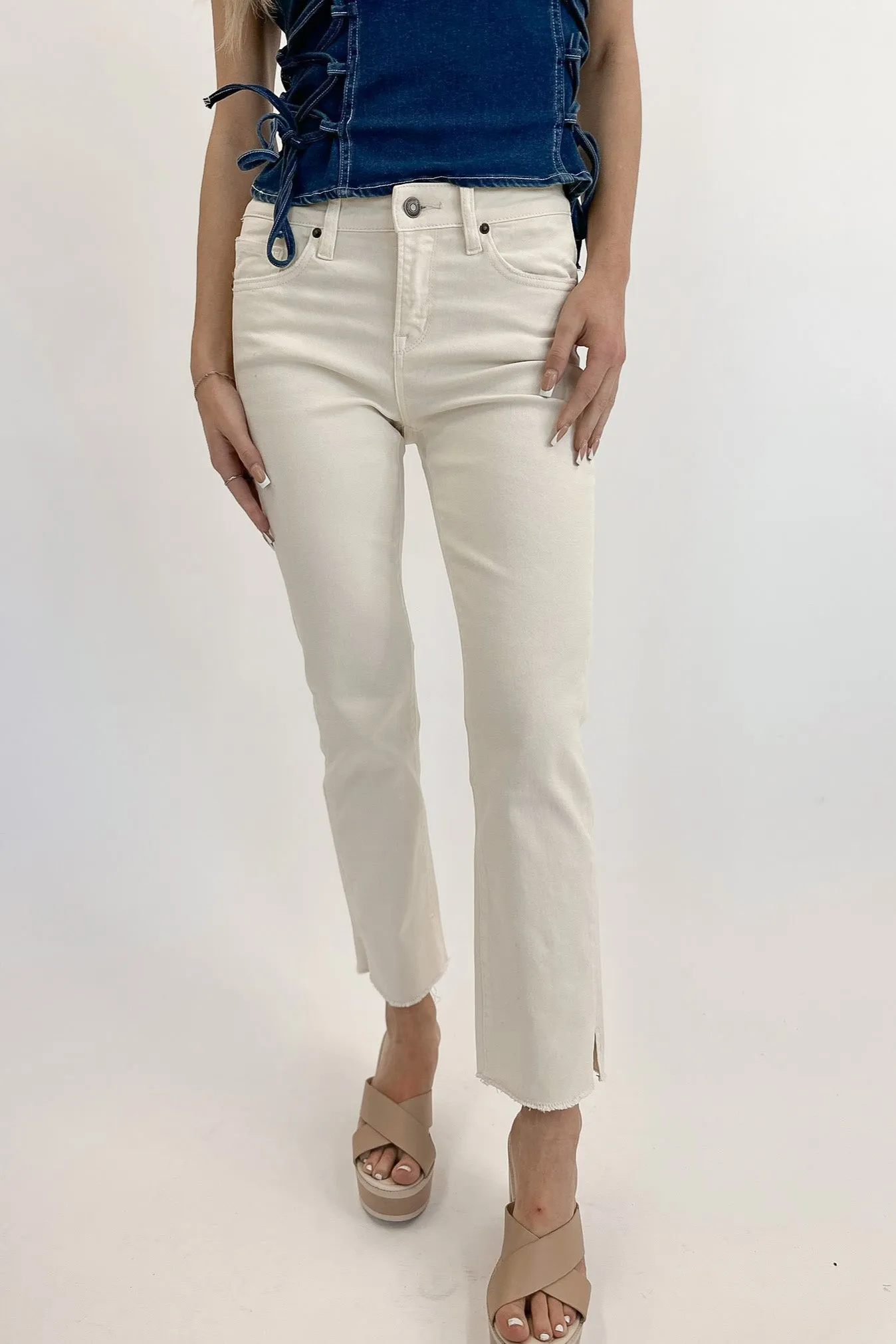 Eleanor Slim Straight Crop Cream Jeans