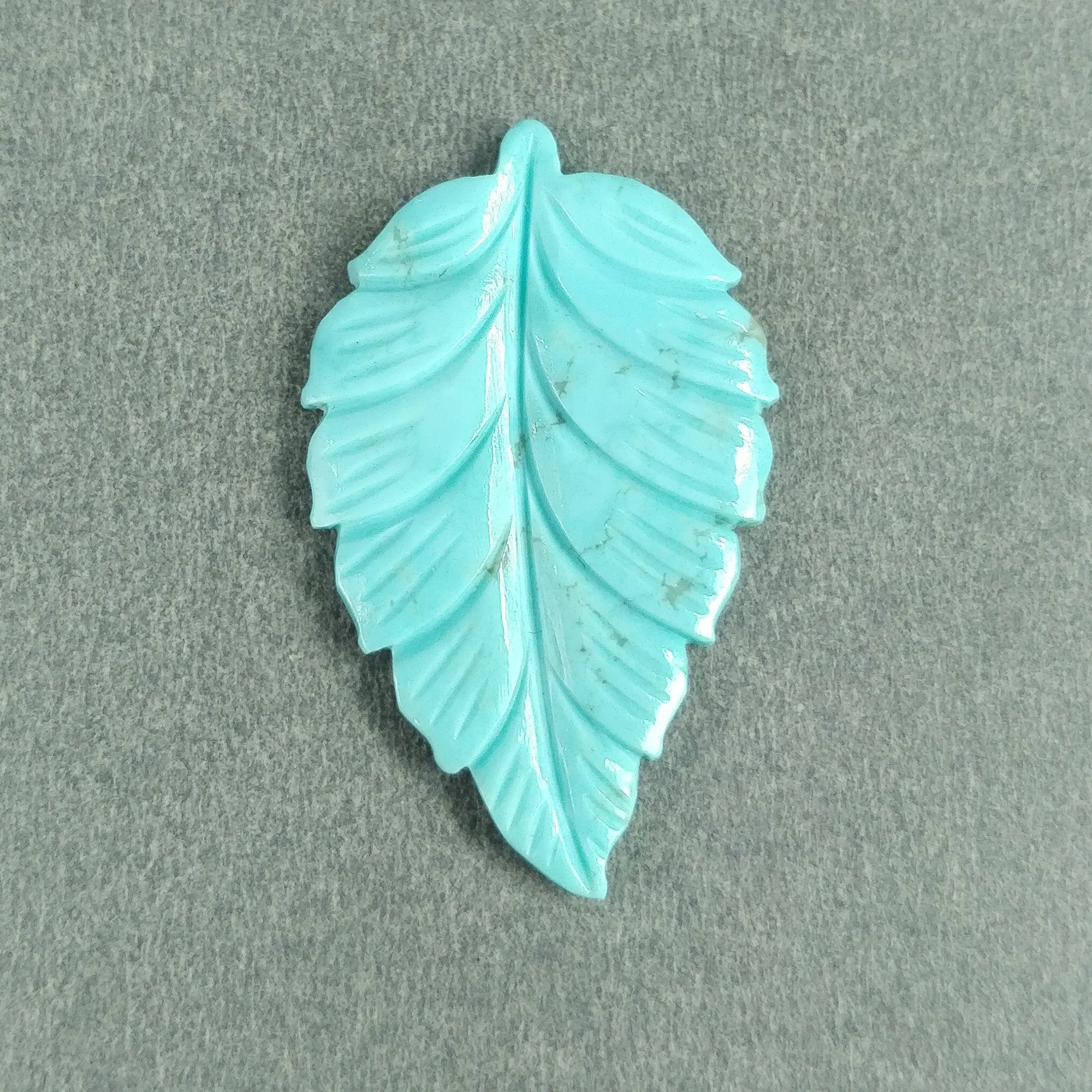 Kingman Arizona TURQUOISE Gemstone Carving December Birthstone : 12.00cts Natural Turquoise Hand Carved Indian LEAF 35*22mm 1pc