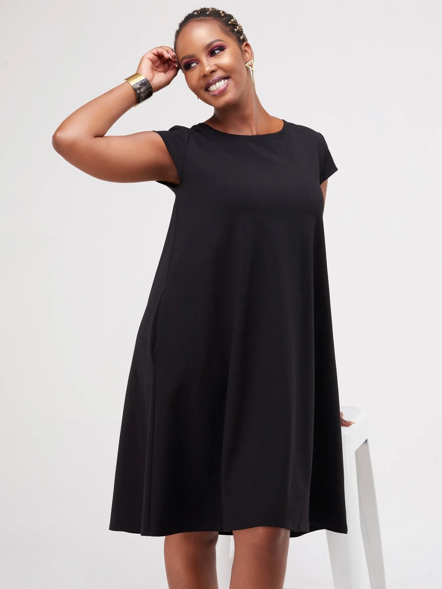 Vivo Basic Kena Tent Knee Length Dress - Black