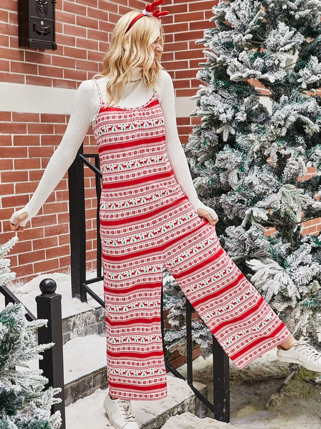 Weihnachtlicher Jumpsuit mit weitem Bein und Farbkontrasten